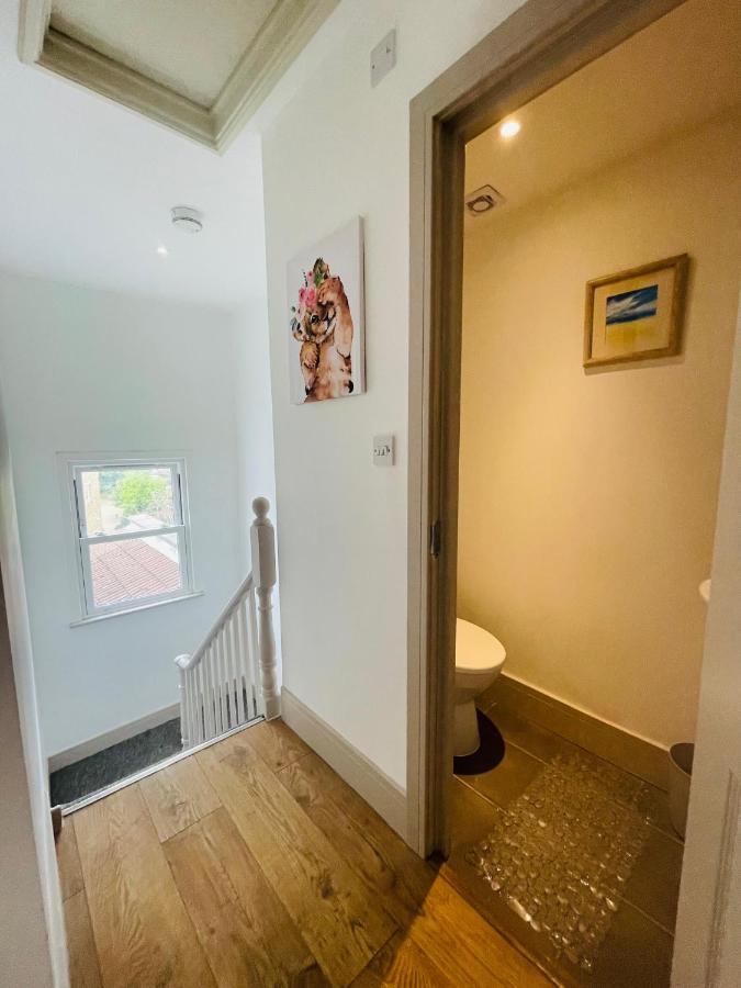 Lovely 1 Bedroom Apartment In London Bagian luar foto