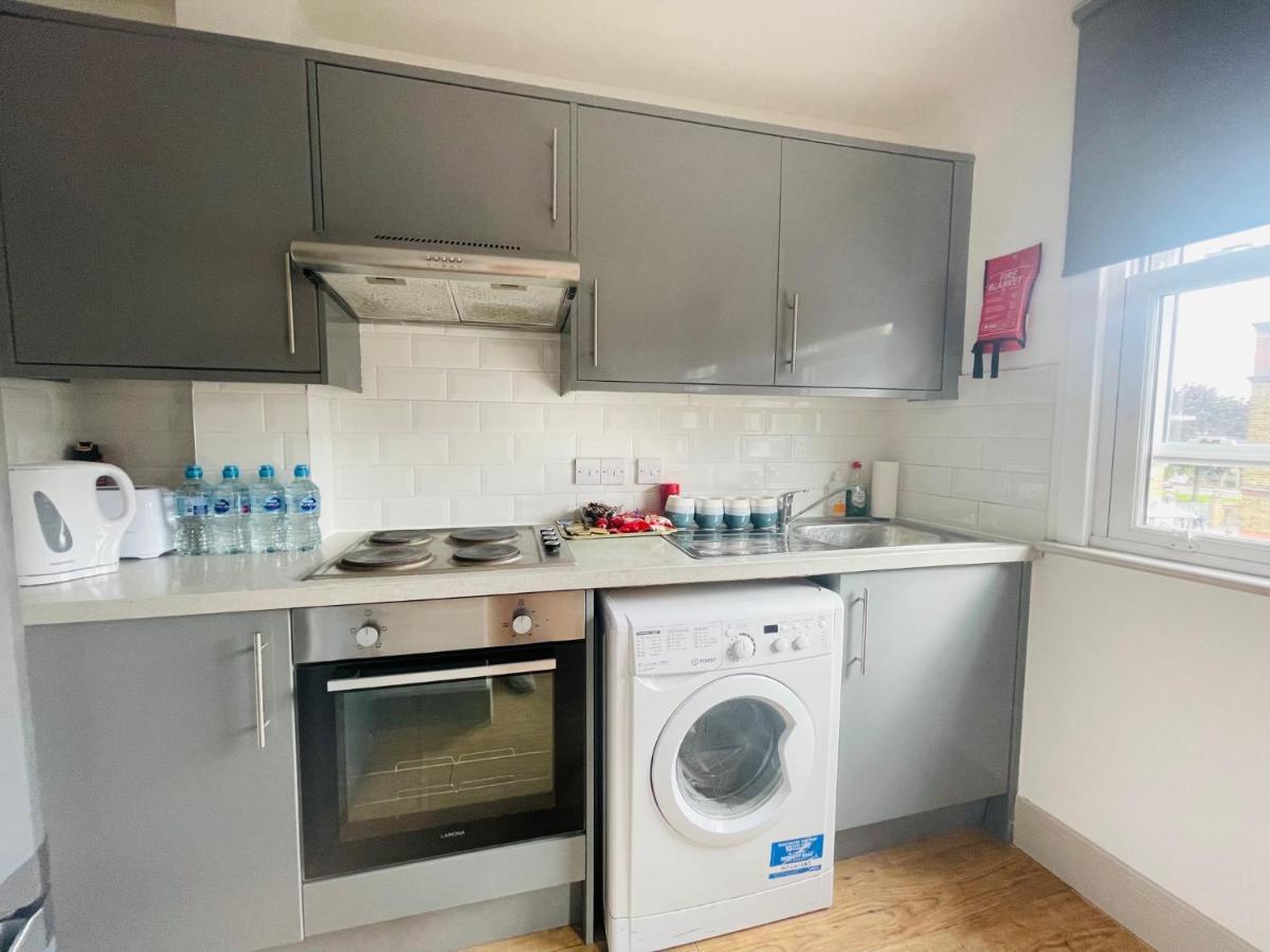 Lovely 1 Bedroom Apartment In London Bagian luar foto